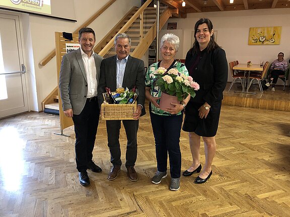 Ehrung_Fuchs_Maria_und_Hans_Gemeinde_SB-JHV_2025-04-24.jpg  
