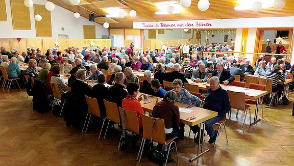 weihnachtsfeier_2024_im_Tanzsportzentrum_TROPS.JPG  