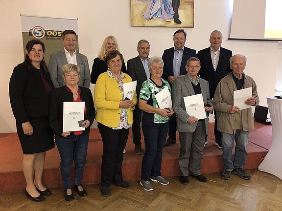 Ehrung_SB-Vorstandsmitglieder_ausscheidend_IMG_0329.jpg  